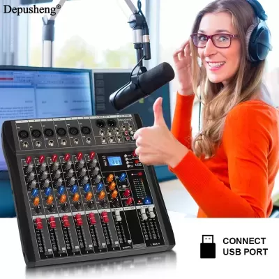 Mesa de mistura áudio com botões coloridos e entradas em estúdio com mulher a usar auscultadores e microfone