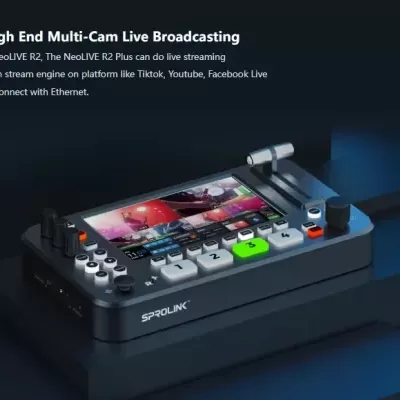 Dispositivo de transmissão ao vivo com botões coloridos e ecrã em fundo escuro