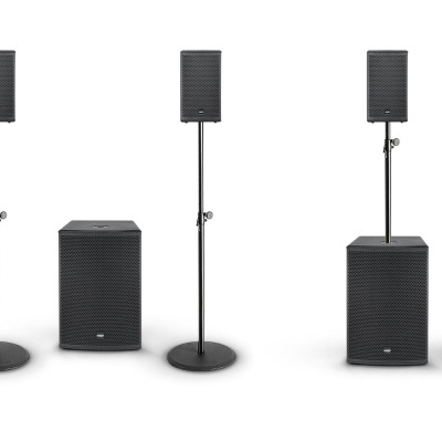 Sistema de som com colunas e subwoofers em diferentes configurações sobre fundo branco