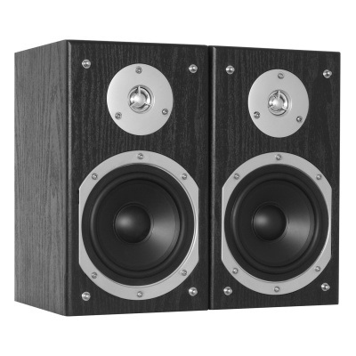 Par de altifalantes de colunas pretas com detalhes metálicos