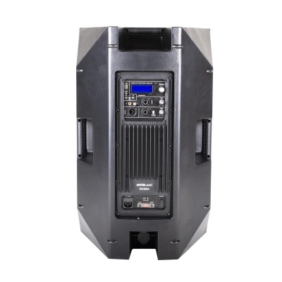 Coluna de som preta com painel de controlo e várias entradas