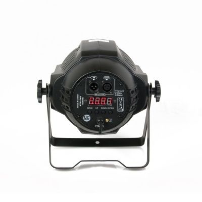 Luz preta para espetáculo com painel digital e conectores XLR