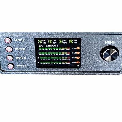 Frontal de equipamento eletrónico preto com botões mute, ecrã com gráficos de sinal e botão menu