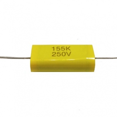 Resistor amarelo retangular com marcação 155K 250V