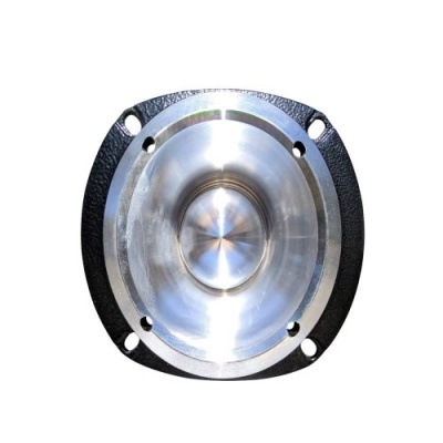 Peça metálica polida com anel de fixação preto e furos