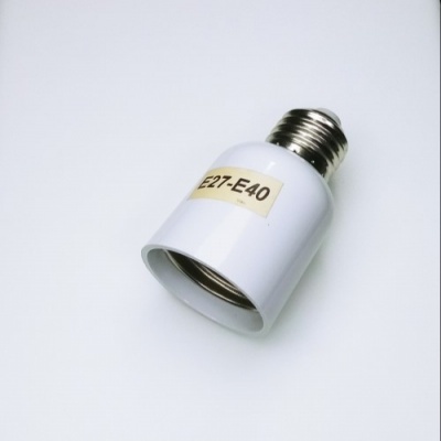 Adaptador de soquete de lâmpada branco com etiqueta E27-E40