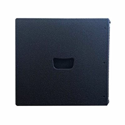 Caixa de som preta com alça recortada no centro