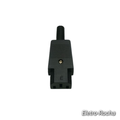 Conector elétrico preto rectangular com parafuso e letra E em fundo branco
