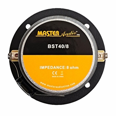 Aparelho electroacústico redondo com etiqueta preta e laranja e texto visível