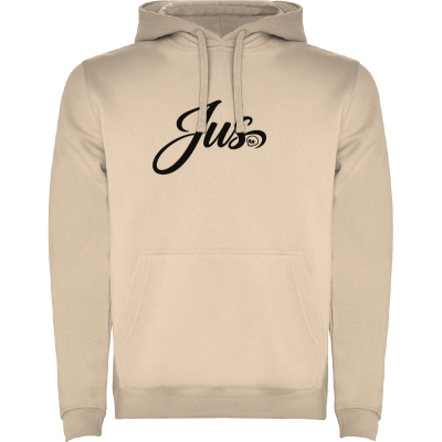Camisola bege com capuz e texto Jus preto no peito