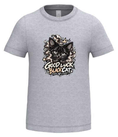 Camiseta cinza clara com estampa de gato preto e texto GOOD LUCK BLACK CAT