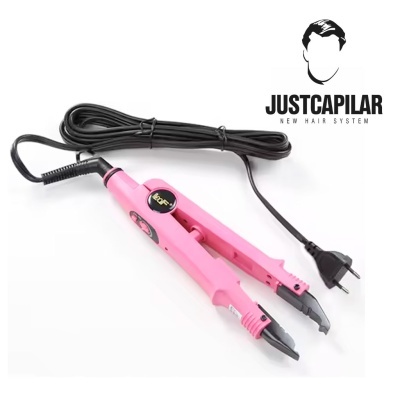 Alisador de cabelo elétrico rosa com cabo e plugue preto