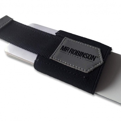 Suporte cartão elástico preto com etiqueta MR ROBINSON