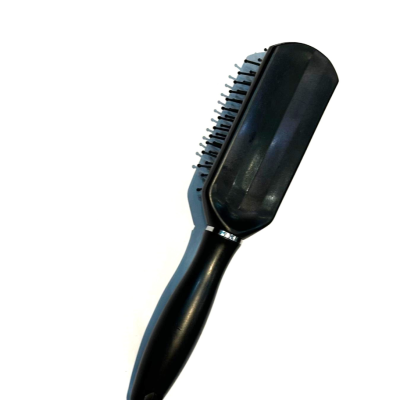 Escova de cabelo preta com cabo ergonómico