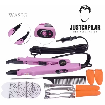 Conjunto de alisador de cabelo rosa com acessórios laranja e preto