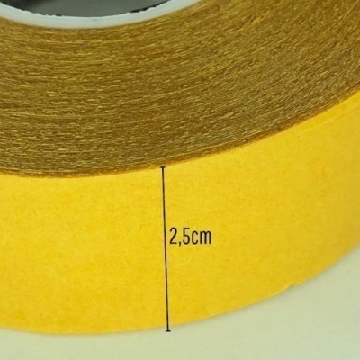Rolo de fita dupla face amarela e castanha de 2,5 cm de largura
