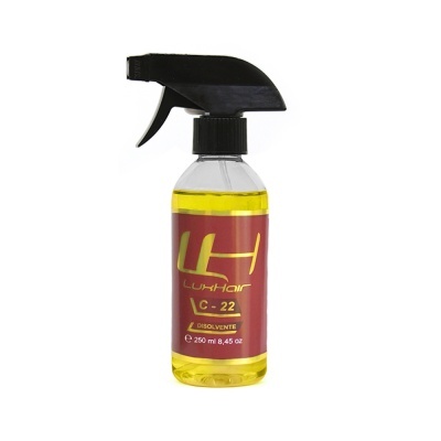 Frasco plástico com spray contendo líquido amarelo e etiqueta vermelha LuxHair C-22 Disolvente