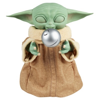 Figura colecionável de Baby Yoda com casaco castanho e esfera prateada