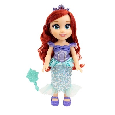 Boneca princesa com vestido lilás e azul, cabelo vermelho e acessório espelho azul