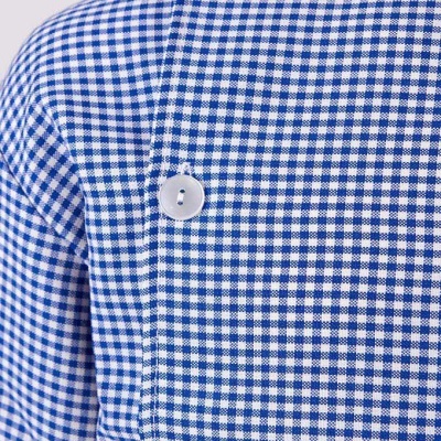 Blusão xadrez azul e branco com botão branco