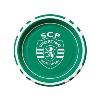 Prato verde com logotipo branco do Sporting Clube de Portugal