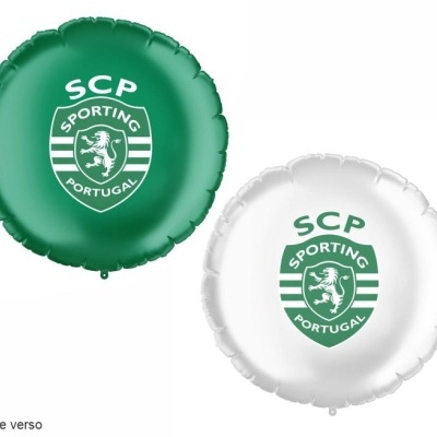 Balões redondos verde e branco com o emblema do Sporting Portugal