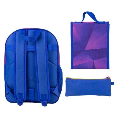 mochila azul com estojo e saco em padrão geométrico roxo