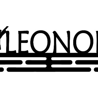 Medalheiro metálico preto personalizado com nome e figura de desportista