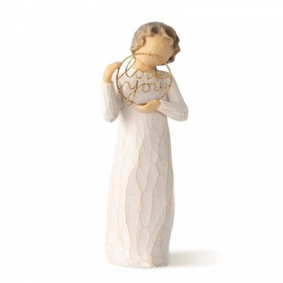 Figura decorativa de mulher segurando círculo dourado com texto 'I love you'