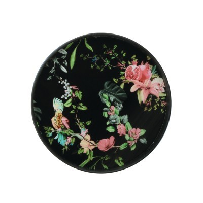 Prato redondo preto com decoração floral colorida e ave.