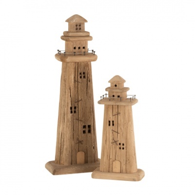 Faróis decorativos de madeira natural com janelas, portas e varandas