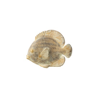 Escultura de peixe bege decorativo com textura de escamas