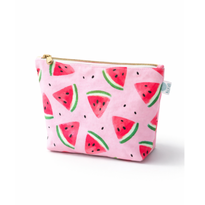 Bolsa de tecido rosa com padrão de fatias de melancia vermelha, fecho dourado