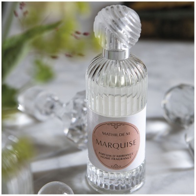 Frasco de perfume MARQUISE da MATHILDE M em vidro canelado com tampa decorativa