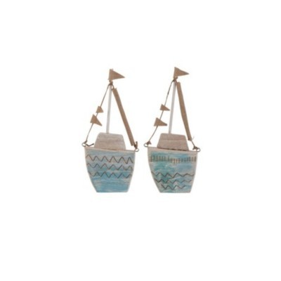 Dois vasos em forma de barco com bandeiras em cerâmica azul e bege.