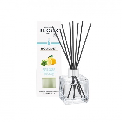 Difusor de fragrância Maison Berger Paris com embalagem branca e varetas pretas