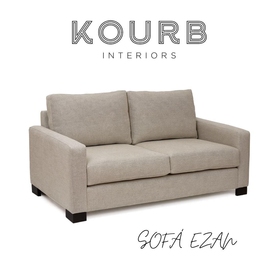 Sofá cinza claro dois lugares com texto de marca e modelo