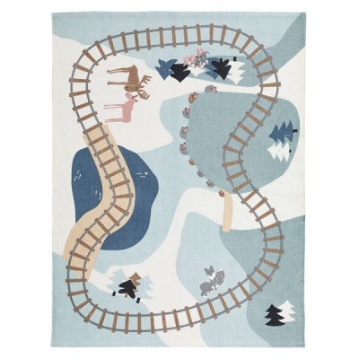 Tapete infantil com padrão de trilhos de comboio e desenhos de animais