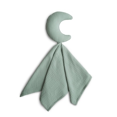 almofada em forma de lua com pano verde-acinzentado