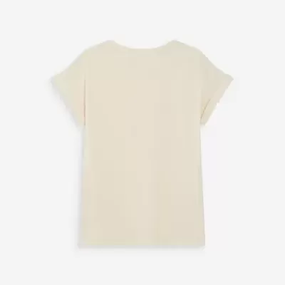 T-shirt feminina creme vista de costas