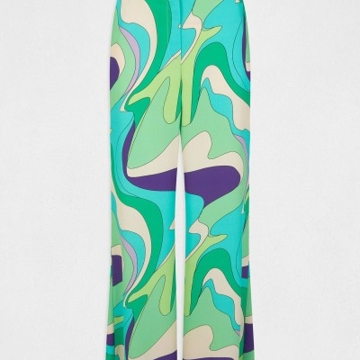 Calças compridas com padrão abstrato em verde, azul, lilás e creme