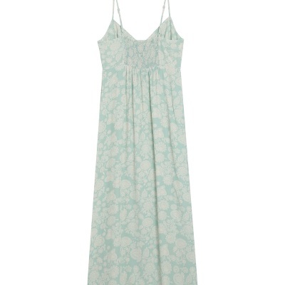 Vestido comprido azul claro com padrão floral branco e alças finas