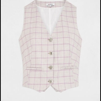 Colete xadrez bege e rosa com botões e interior branco