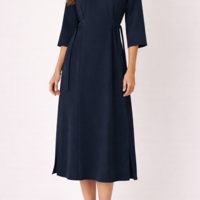 Vestido midi azul escuro com mangas compridas e decote em V