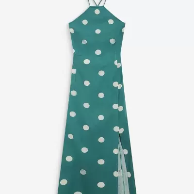 Vestido comprido verde com bolinhas brancas e alças finas cruzadas