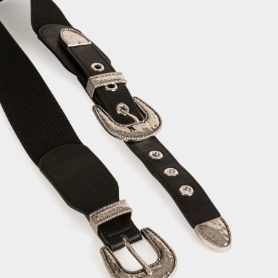 Cinto preto com fivela e detalhes em metal prateado texturizado