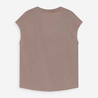 T-shirt castanha de manga curta vista de costas