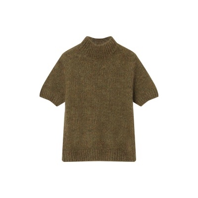 Camisola de malha castanha com gola alta e mangas curtas