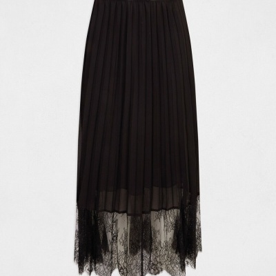 Saia preta plissada com barra em renda transparente