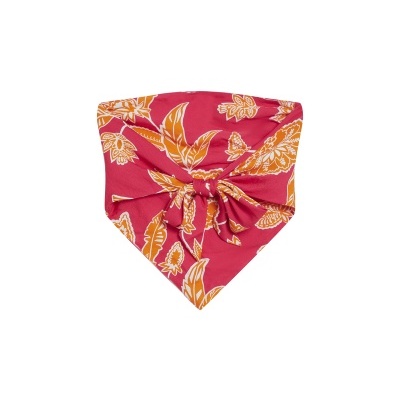 Lenço tecido rosa com motivos florais laranja e branco e nó central